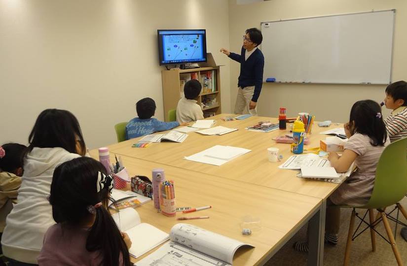 脳科学学習塾RAKUTO（ラクト）箕面校授業風景